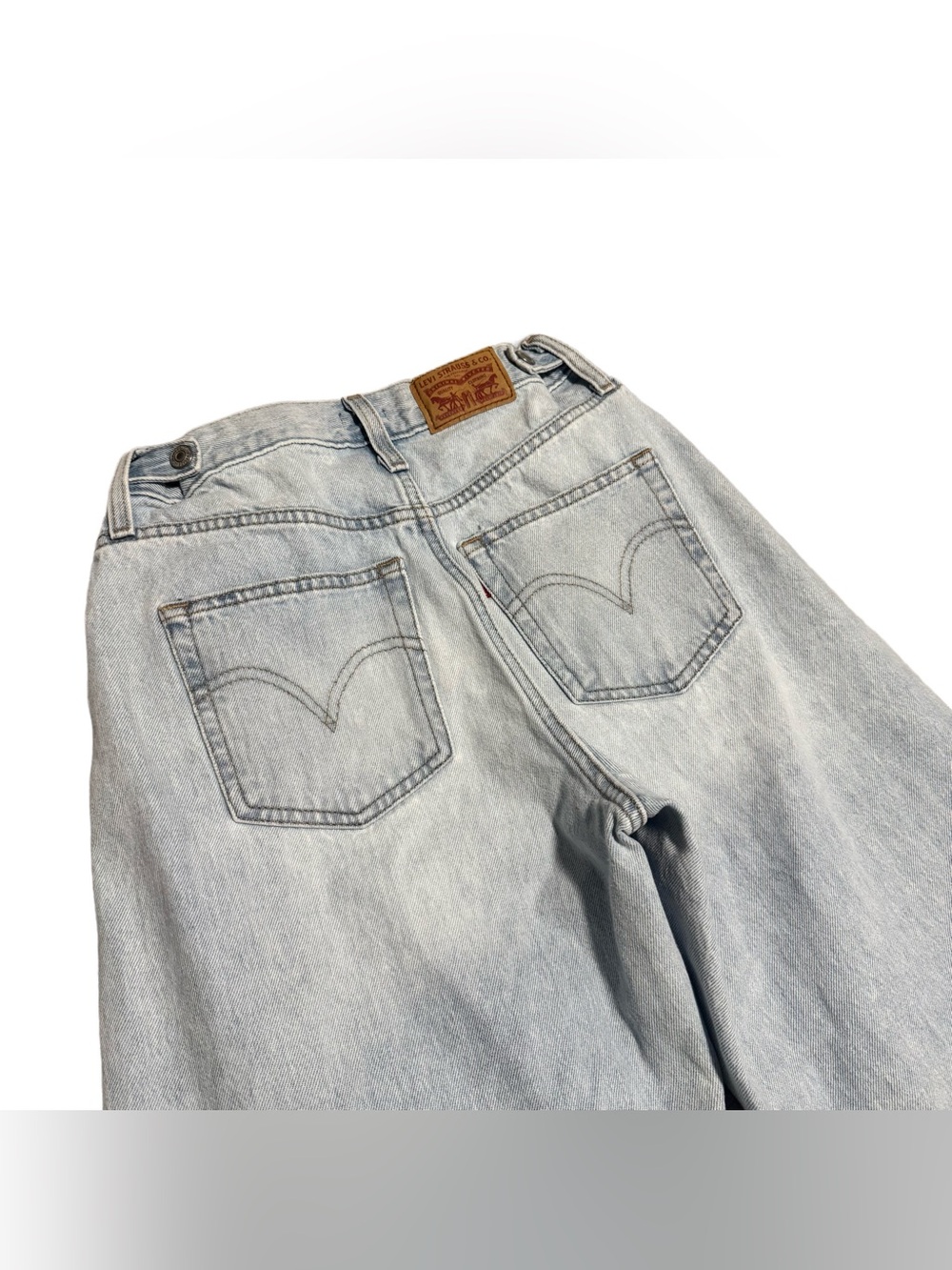 Levi's Cinch Barrel Jeans Women's 26 Light Wash High Rise Cotton Denim Trendy - Picture 4 of 6